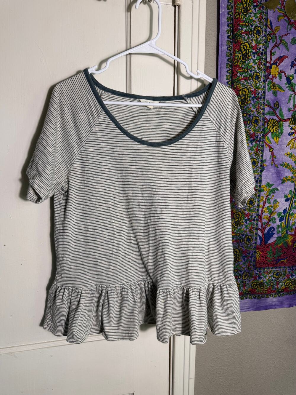 Lucky Brand Womens L Olive Green Striped Ruffle Hem Top Short Sleeve Boho